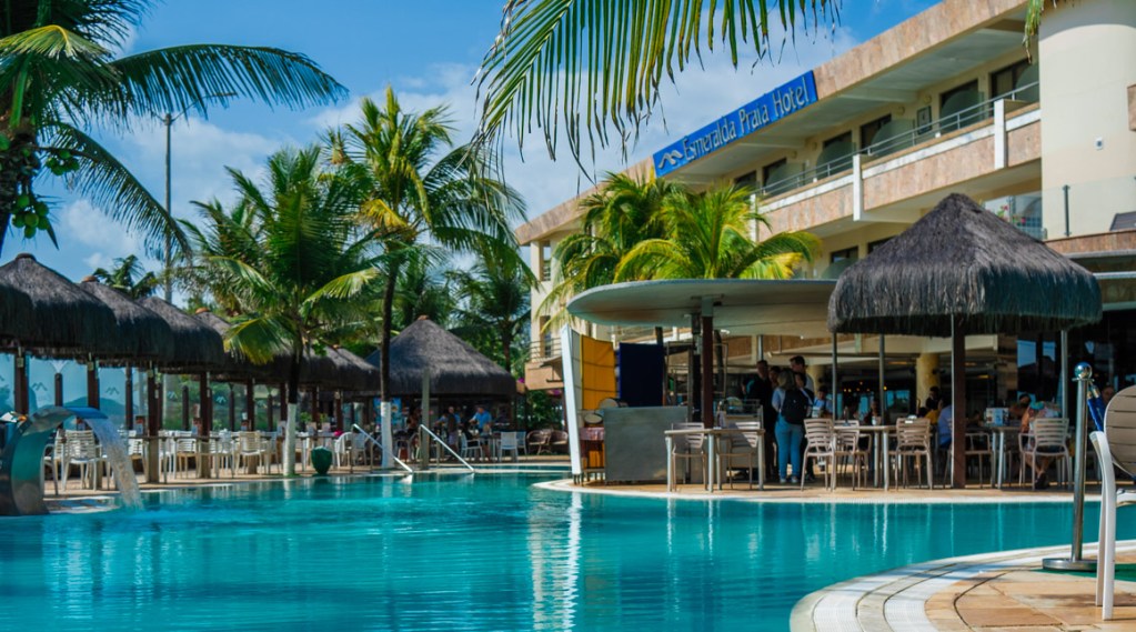 Foto da piscina do Esmeralda Praia Hotel