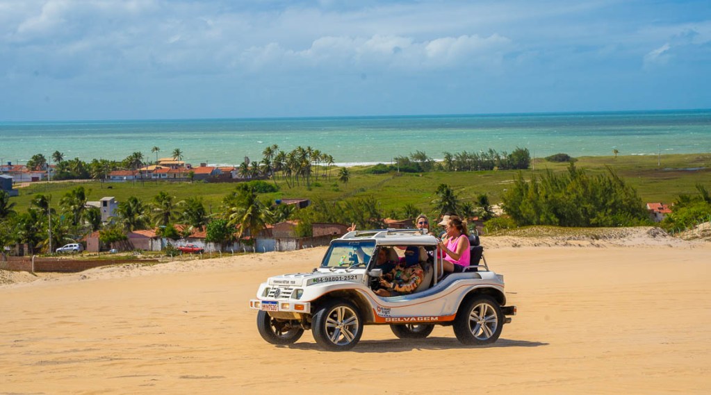 Buggy na Praia em Jenipabu, Rio Grande do Norte.